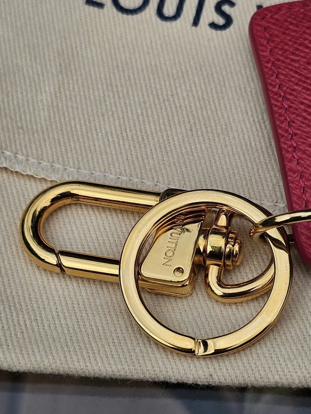 Louis Vuitton Illustrate Bag Charm Pink